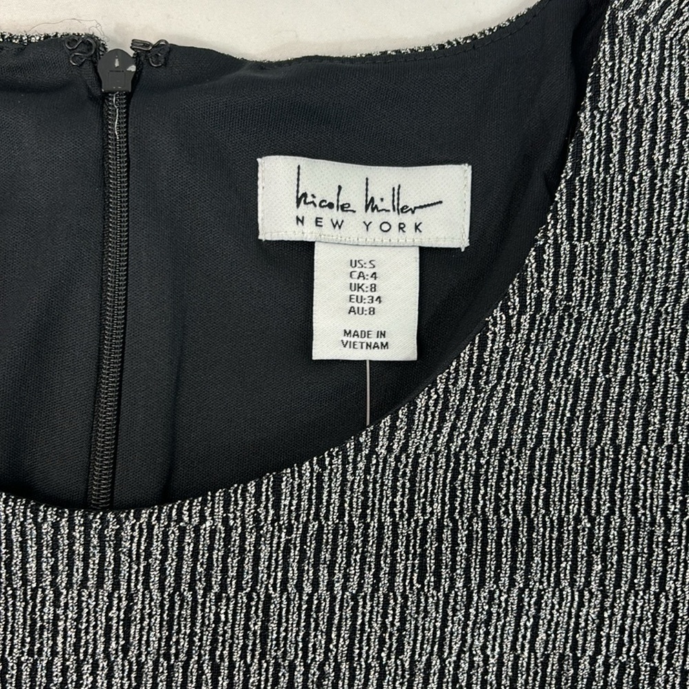 NWT Nicole Miller Black with Silver Shimmer Metallic Jumpsuit Size Small - Picture 4 of 4